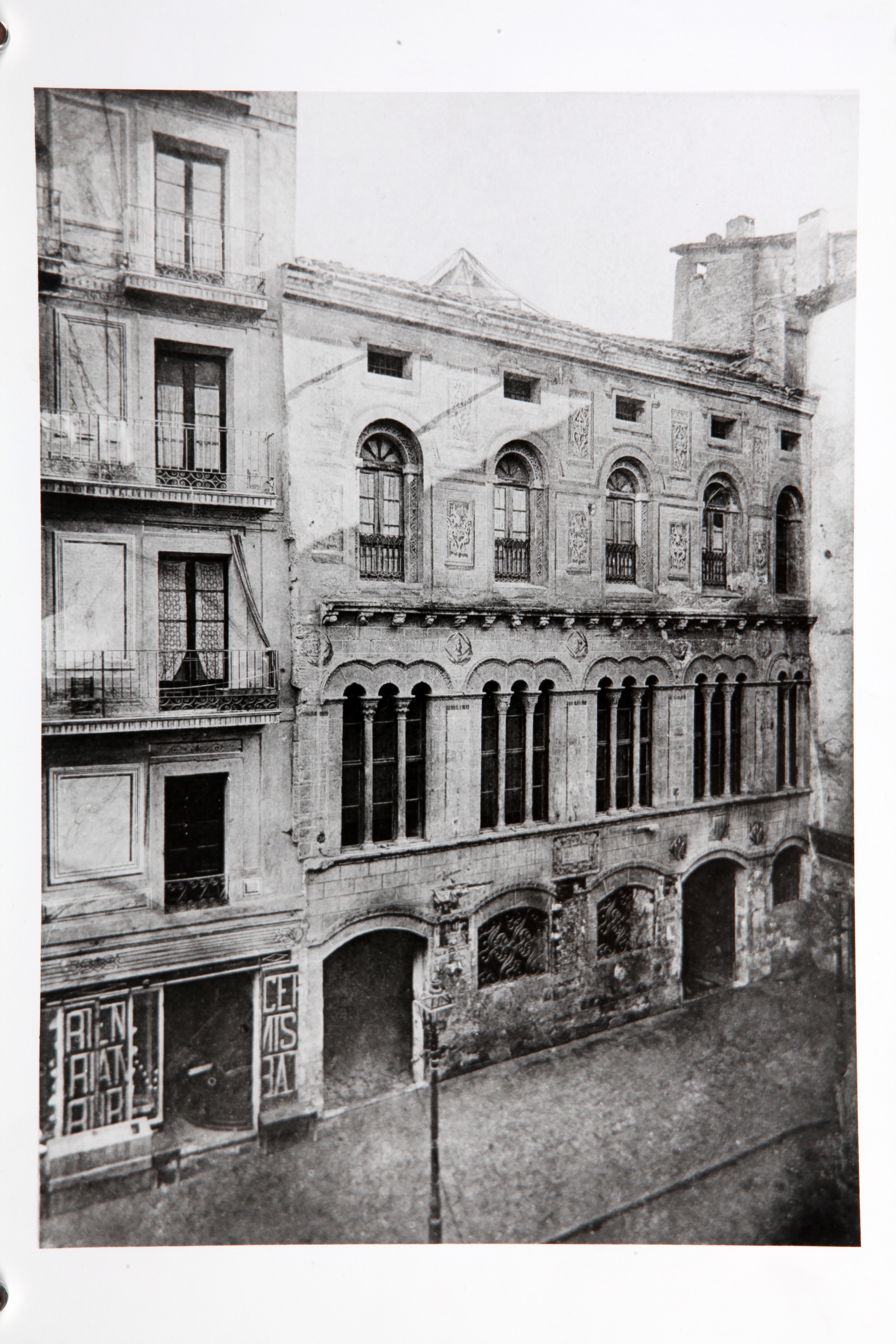 Palau Paeria_façana [192-].jpg