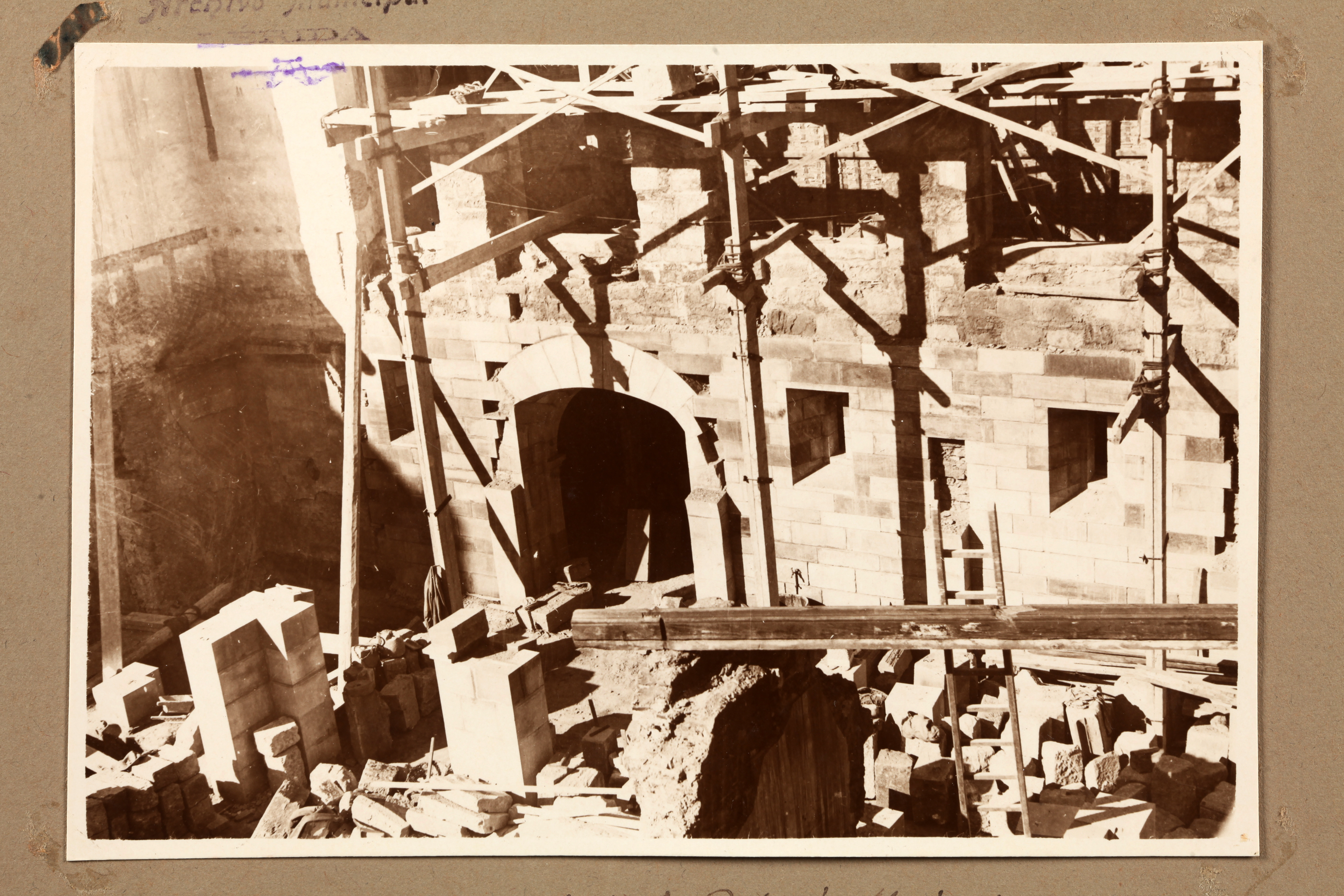 Palau Paeria_Obres reconstrucció [193-].jpg