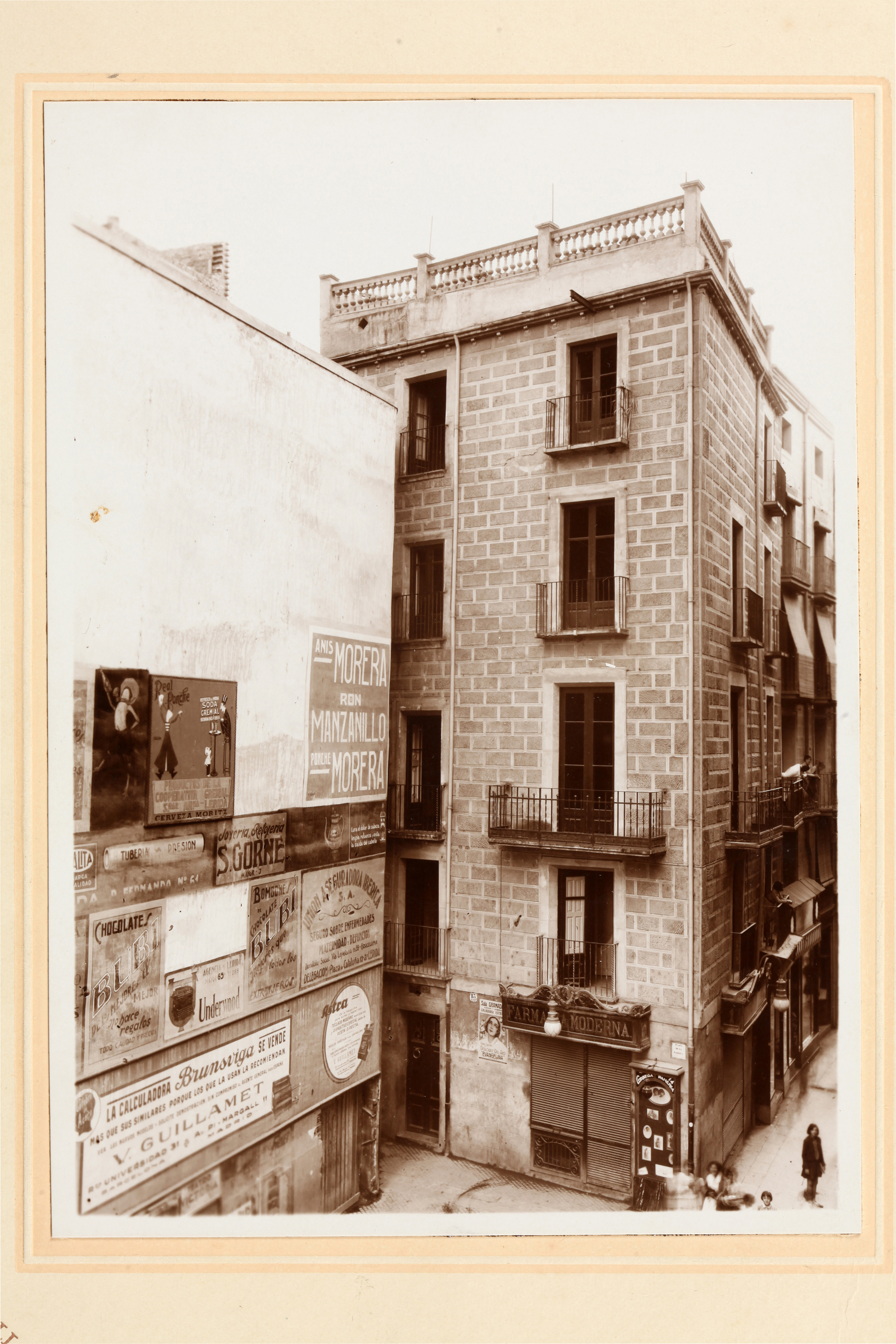 Pl. Paeria [193-].jpg
