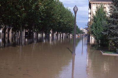 La riuada de 1982 en els fons de l'Arxiu Municipal_image.jpg